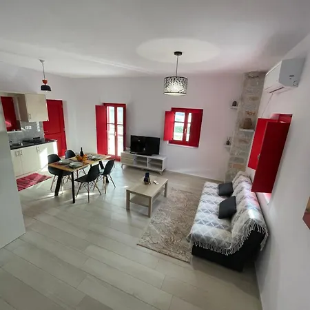 Sugar Stone House 2 Апартаменты Pyrgos Dirou